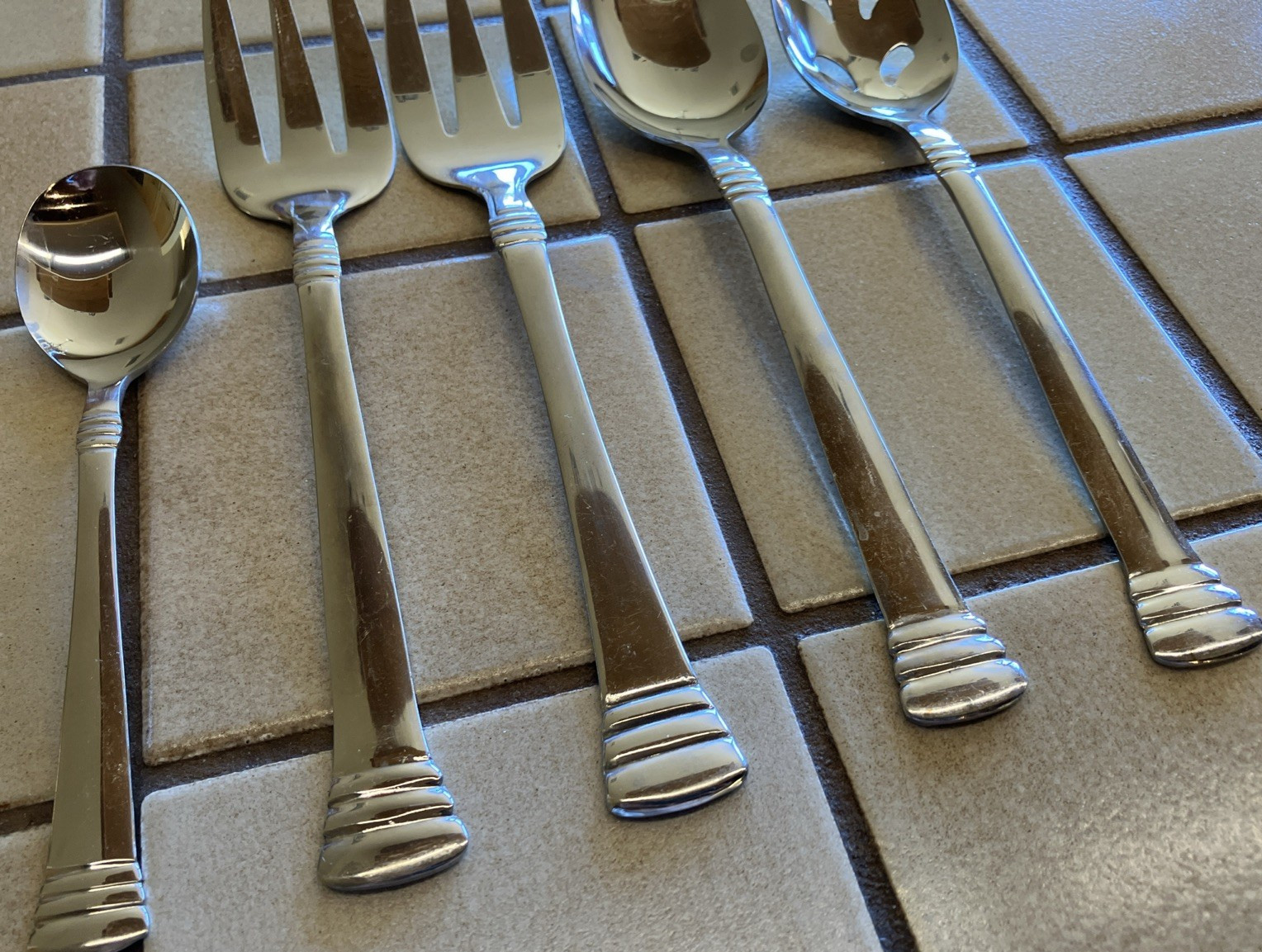 CAMBRIDGE CODIE STAINLESS FLATWARE 5-PIECE HOSTESS SERVING PIECES LOT