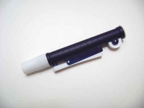Pipette Pump 2 mL Release Pipet Blue 2mL 2ml Lab New Laboratory Dispenser