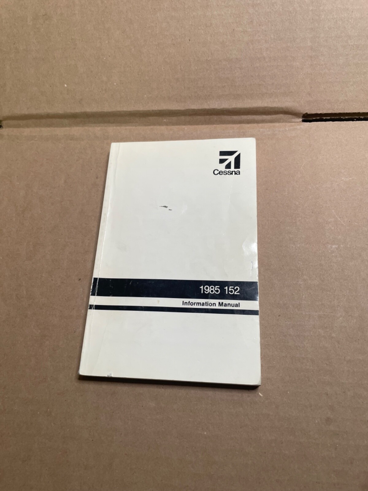 Cessna 1985 Model 152 Information Manual-Paperback-FAA Approved-Original Issue