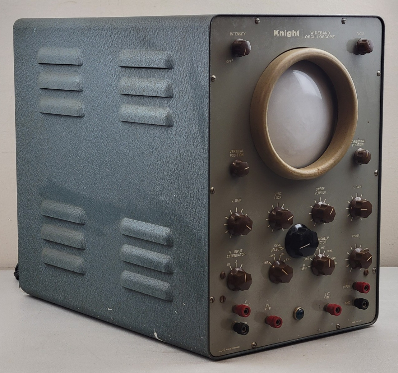 Vintage Allied Radio Knight-Kit Knight Wideband Oscilloscope - *POWERS ON*