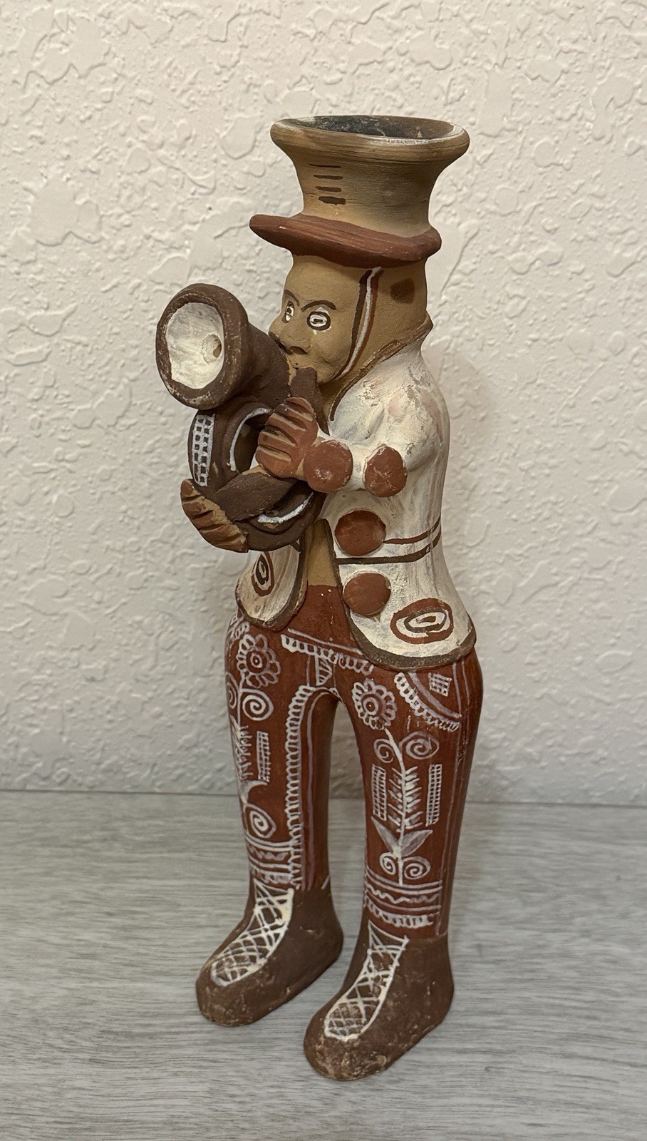 VINTAGE PERUVIAN FOLK ART RED CLAY POTTERY MUSICIAN CANDLE HOLDER FIGURINE LOOK!