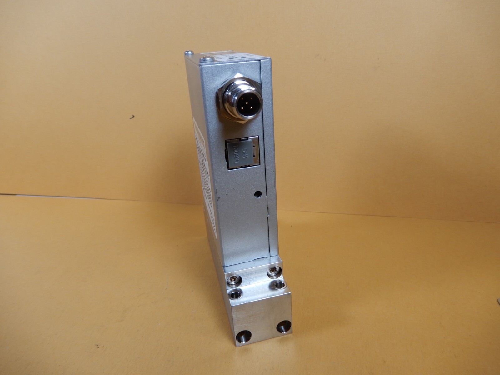 Aera Mass Flow Controller FC-DN780C-BA Helium 3 SLM