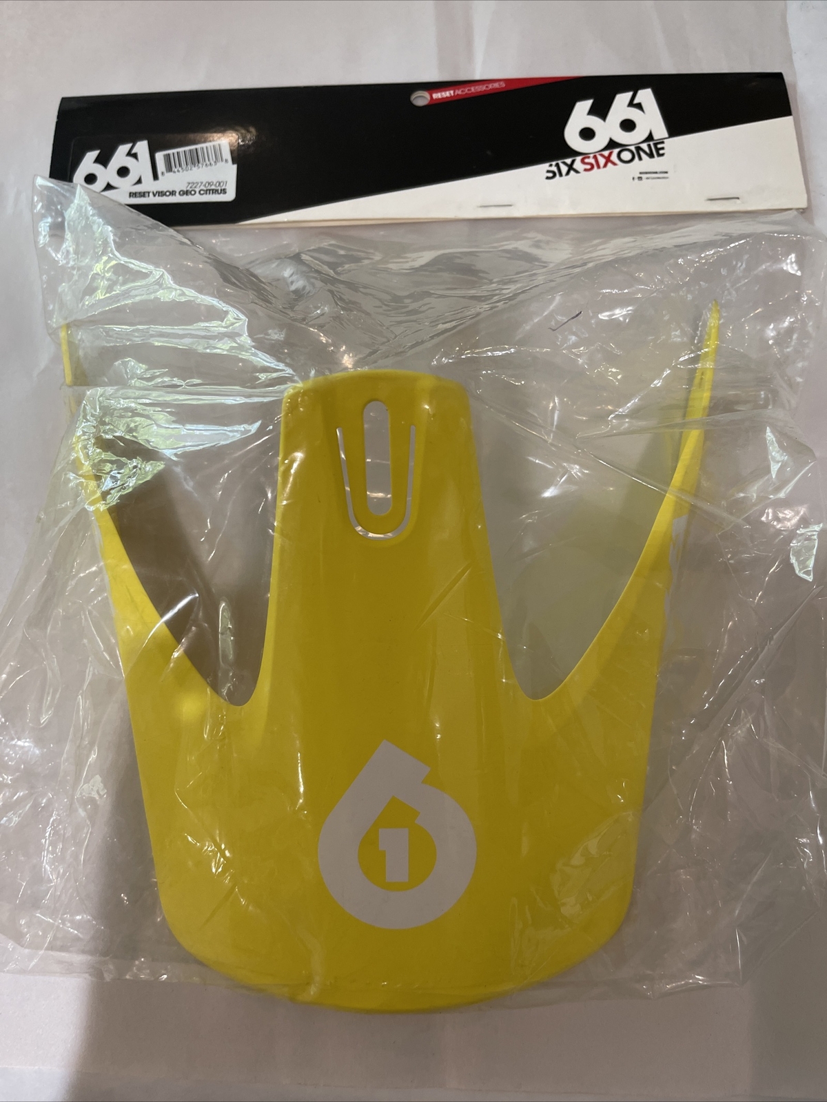 661 SizSixOne RESET VISOR GEO CITRUS One size NEW