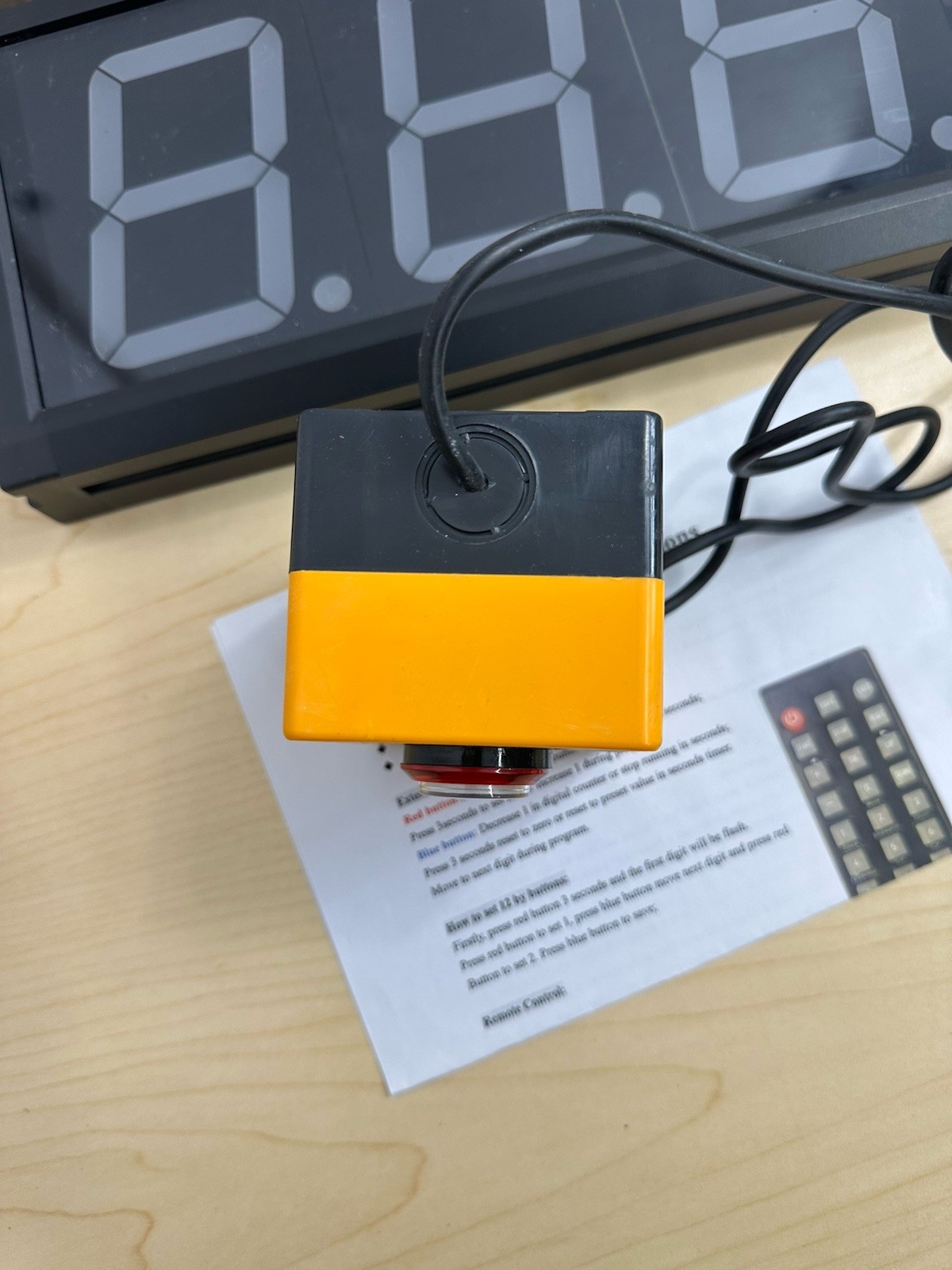 BTBSIGN Digital LED Counter Up/Down with Buttons & Remote 13”