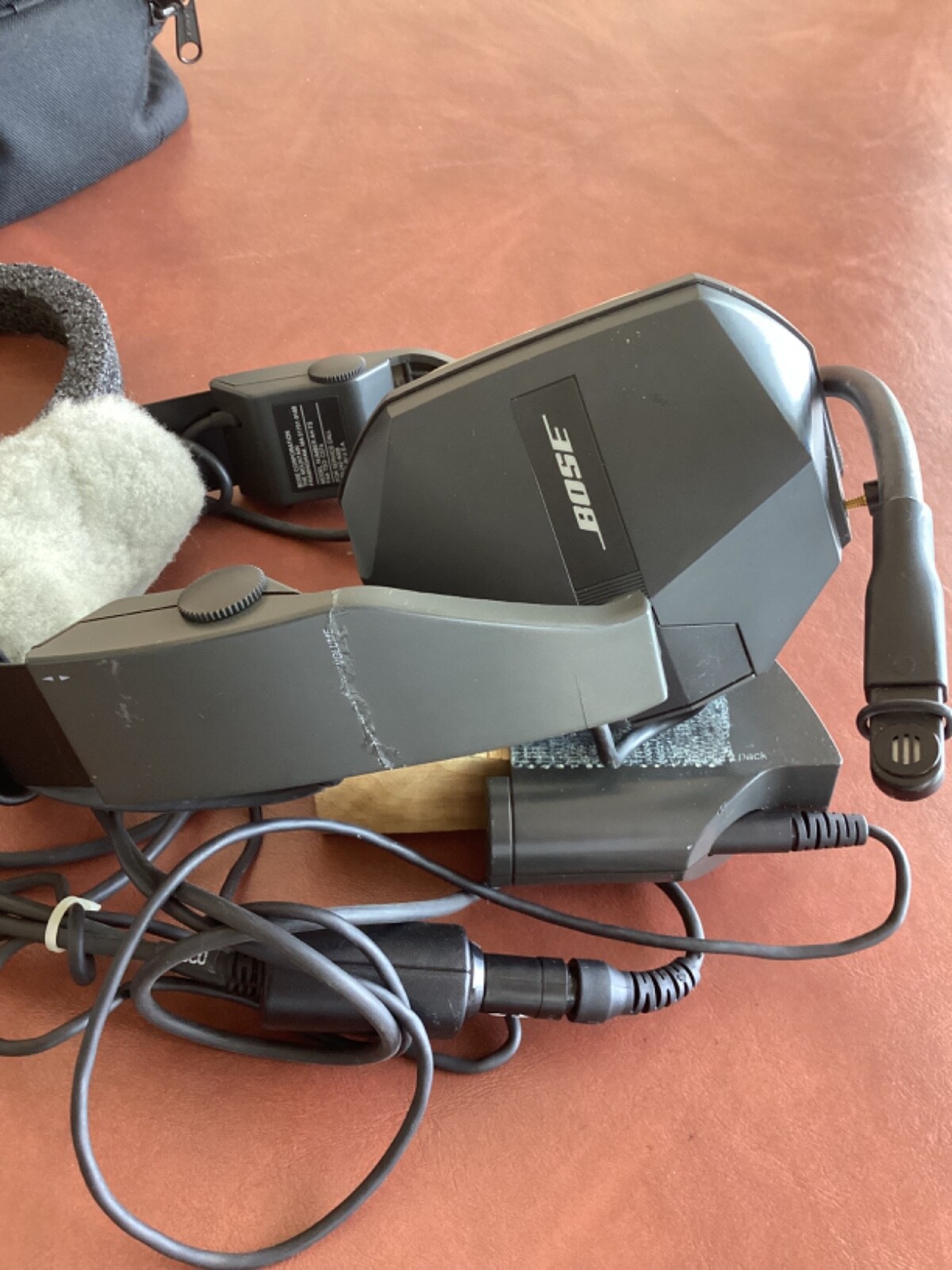 Bose Headset AH-TS *For Parts or Not Working*