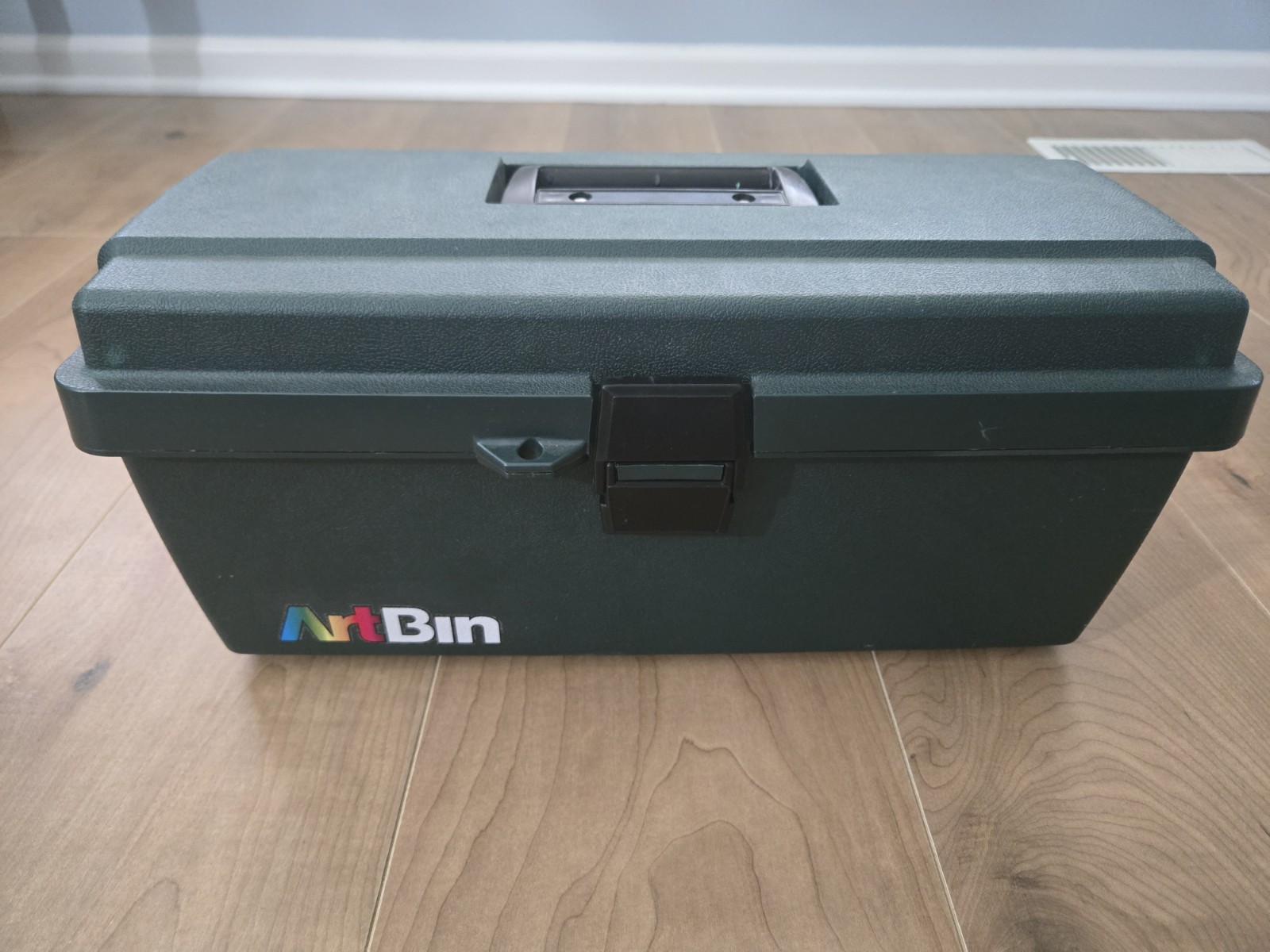 Artbin Storage Box Green With Painting Art Tools Handle