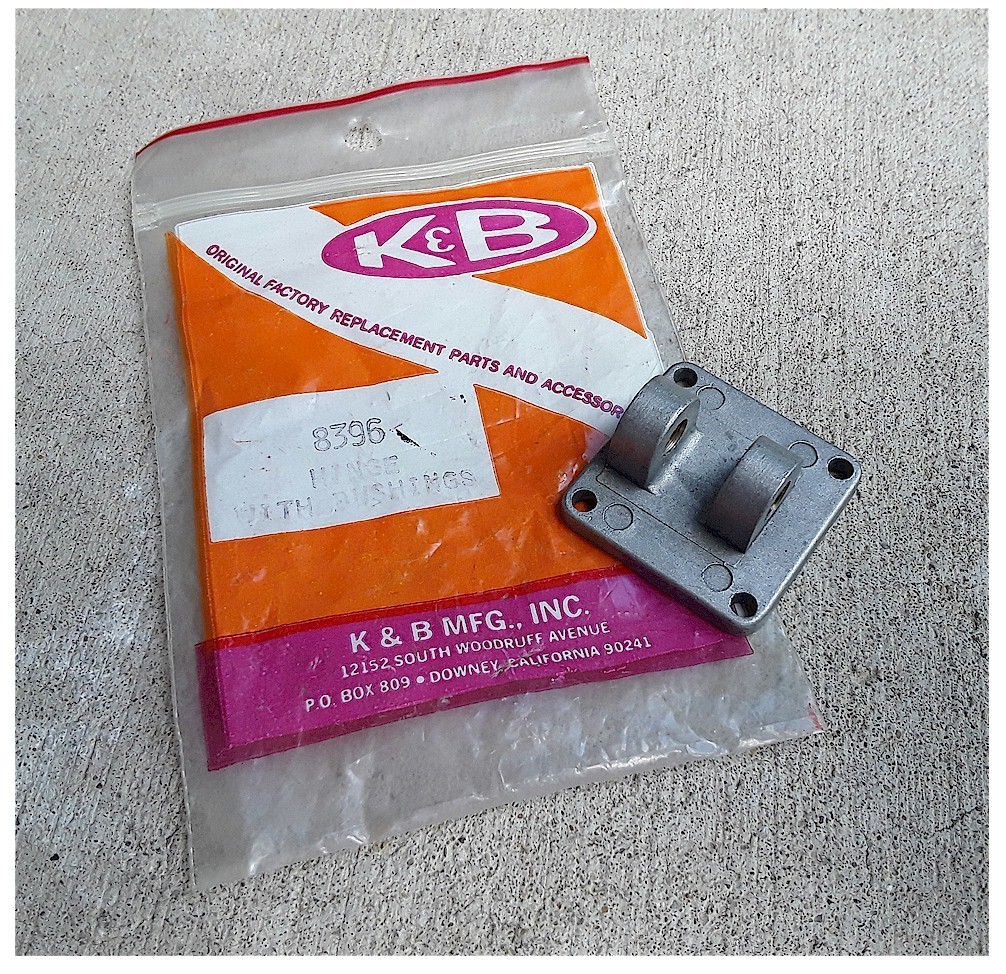RC Boat K&B Engine 8396 Hinge Plate for 3.5cc OB 8907 8906 Marine Old Stock