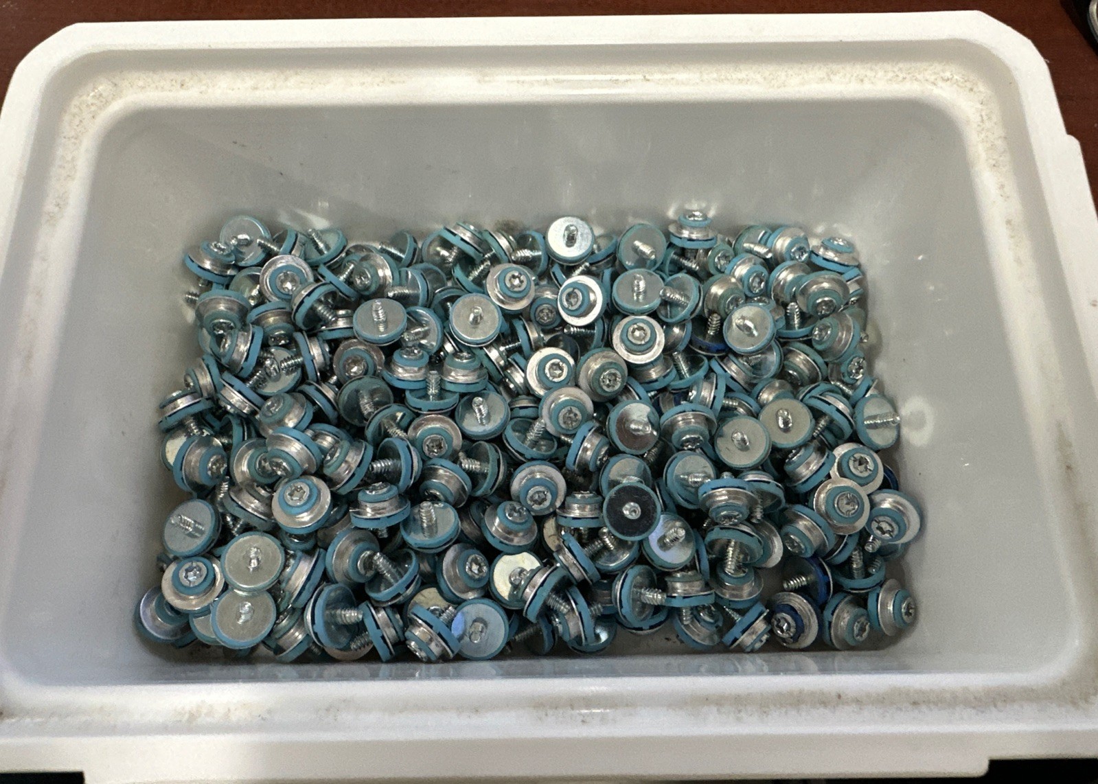 Lot of 100 Blue Hard Drive Mounting Screws HP 7800 7900 8000 8100 8200 EliteDesk