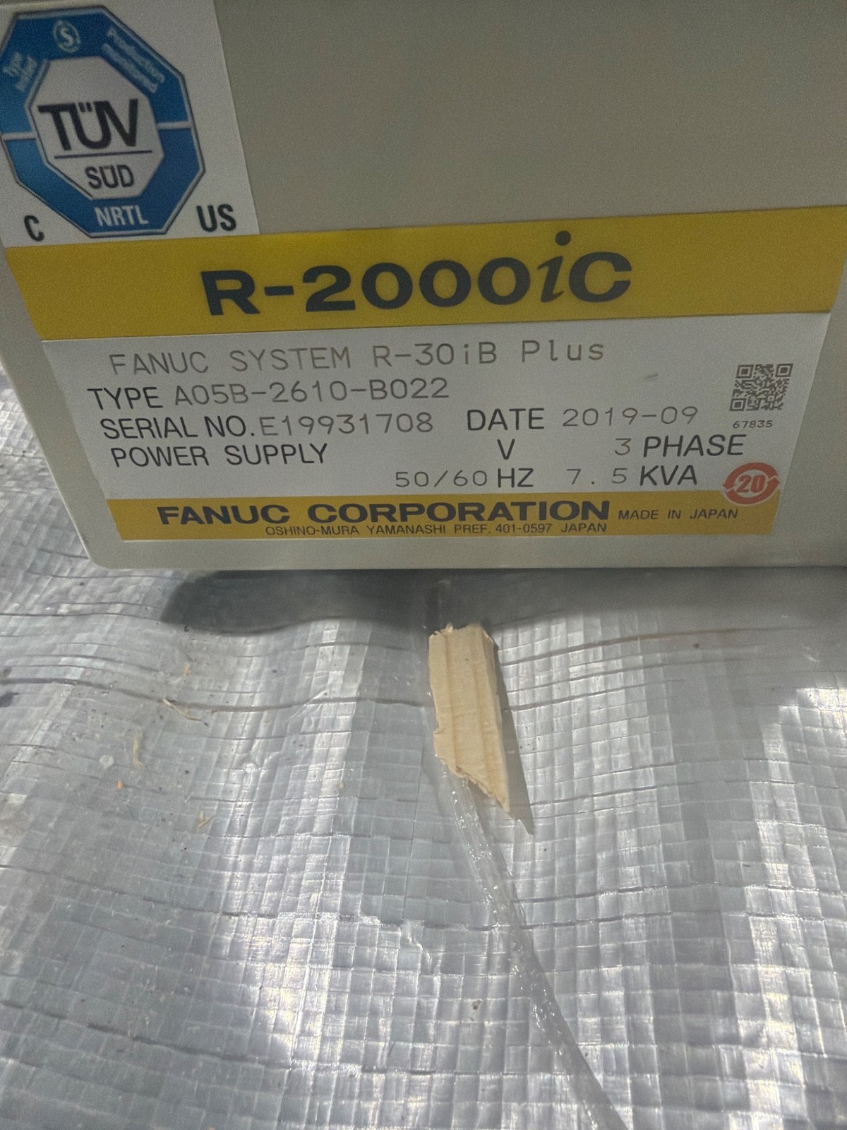 FANUC R‑2000iC/165F Complete with R‑30iB Plus Controller USED