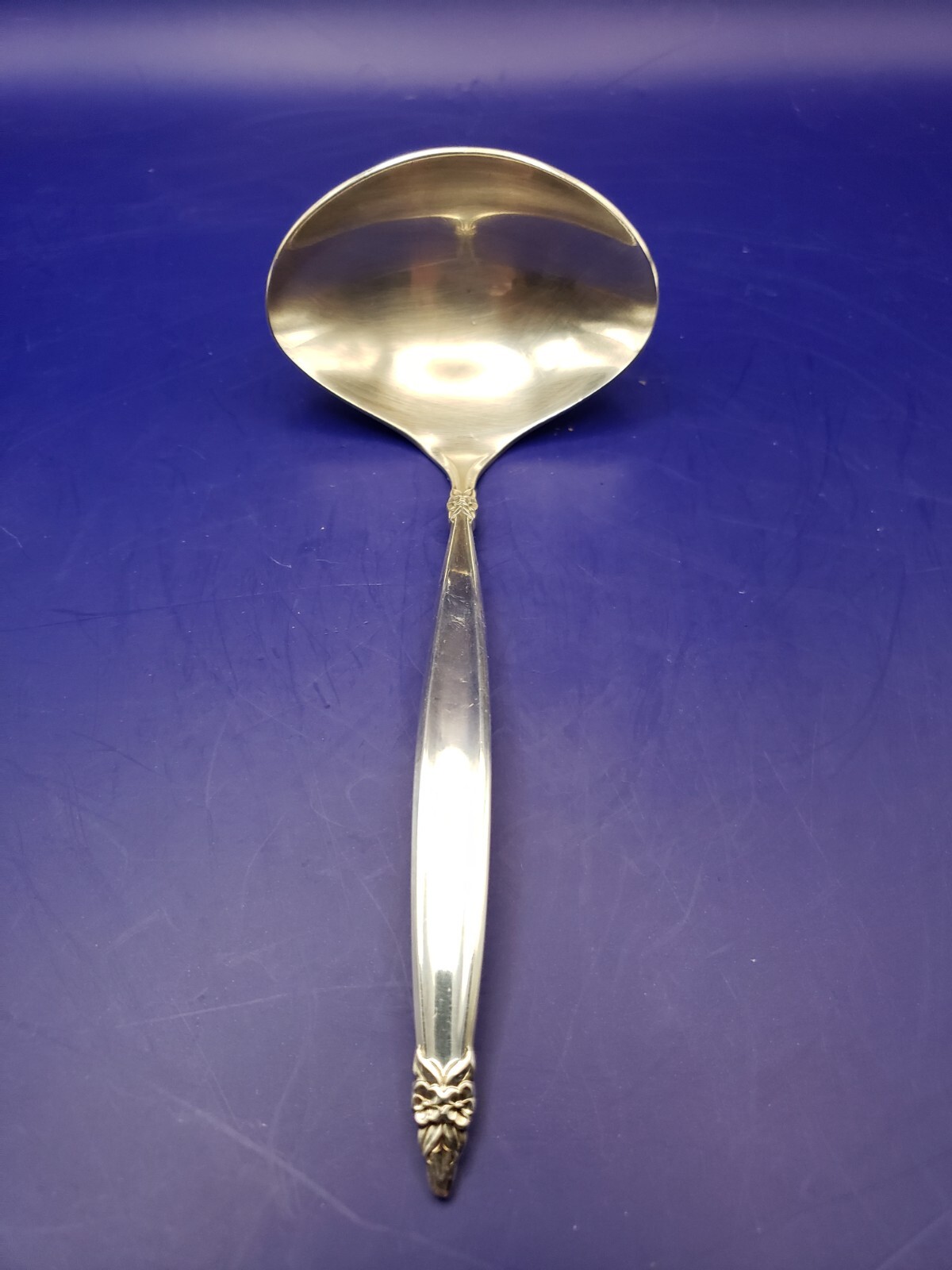 1847 Rogers Bros. Silver Garland Gravy Ladle, 6-1/2in, 1965