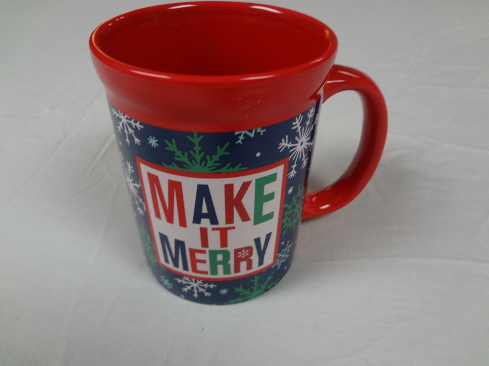 MAKE IT MERRY CHRISTMAS MUG RED WITH SNOWFLAKES