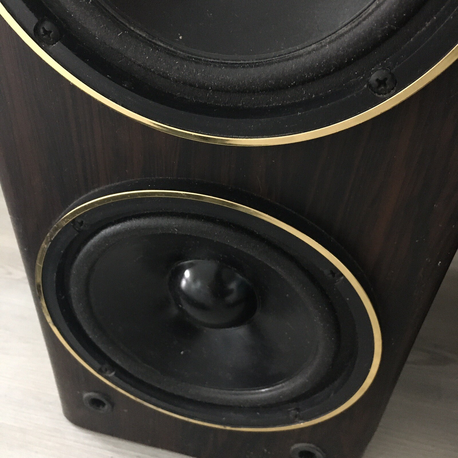 Vintage Fisher 2 Way Speaker System D2 - Untested