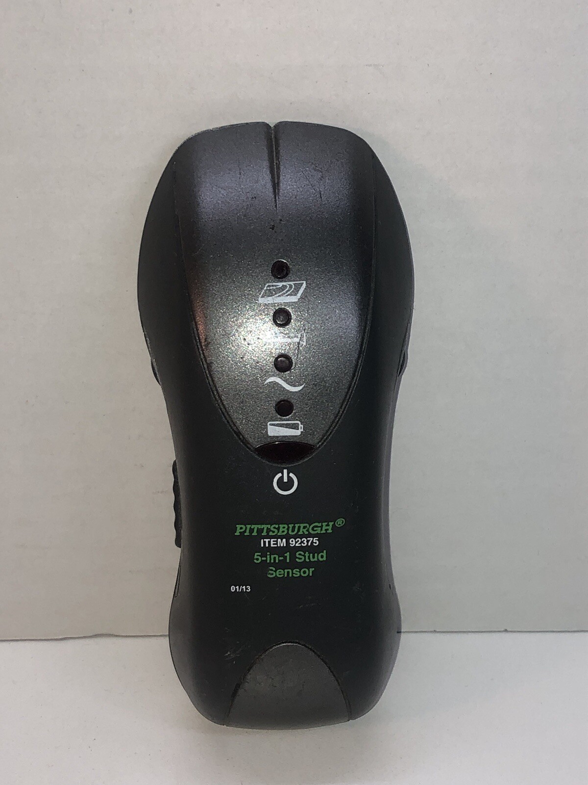 Pittsburgh stud finder 92375  5-IN-1 Stud-Voltage-Nail-36"Tape-Led Light Sensor