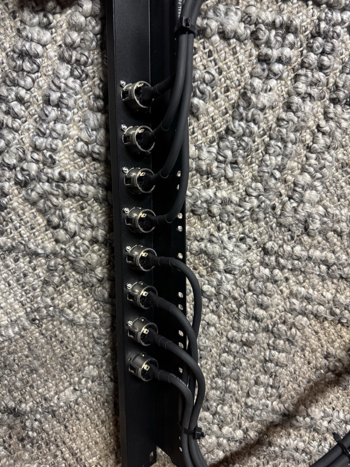 Multi Channel pass through / Rack mount