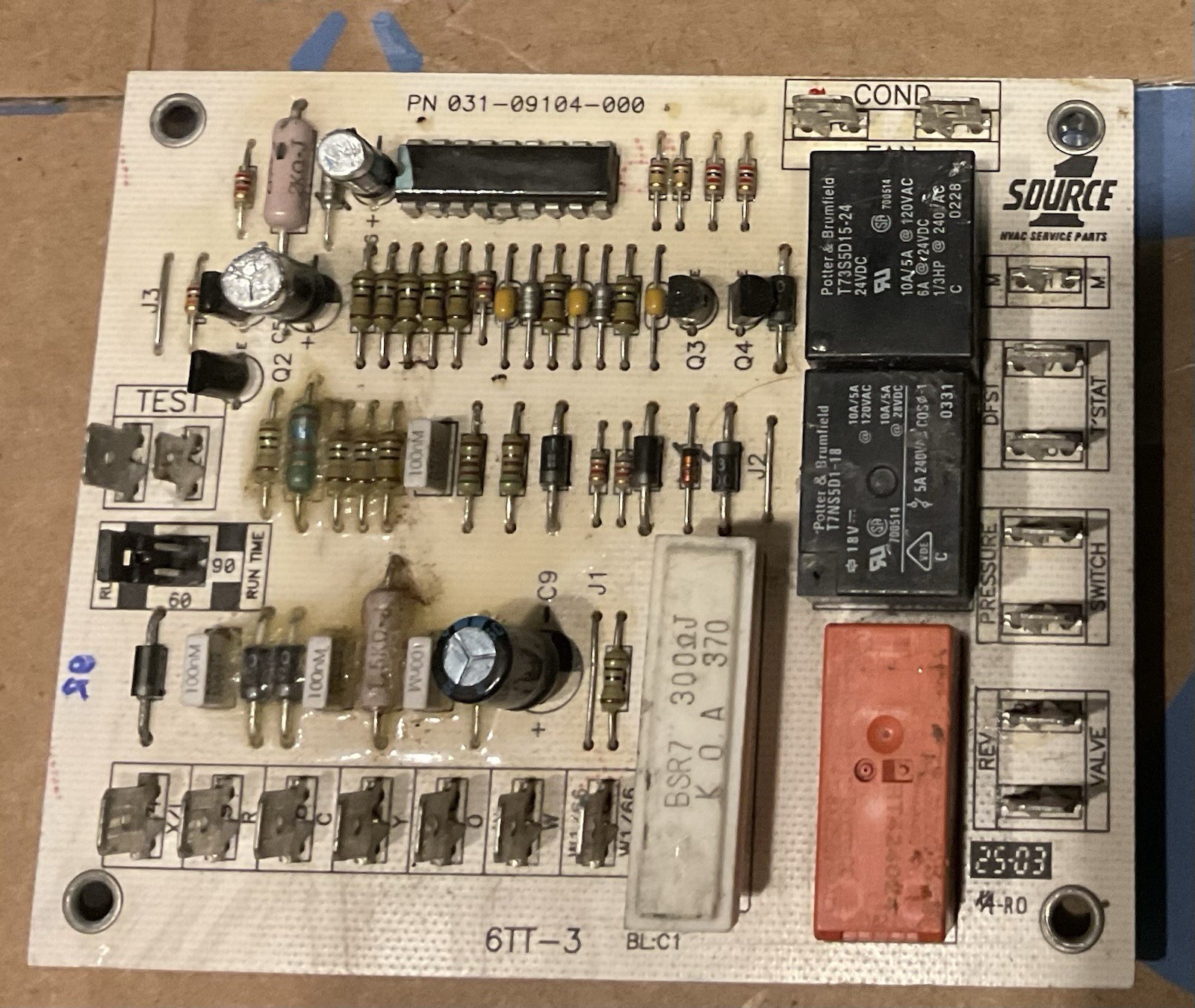 York Luxaire Coleman 031-09104-000 Heat Pump Defrost Circuit Board used