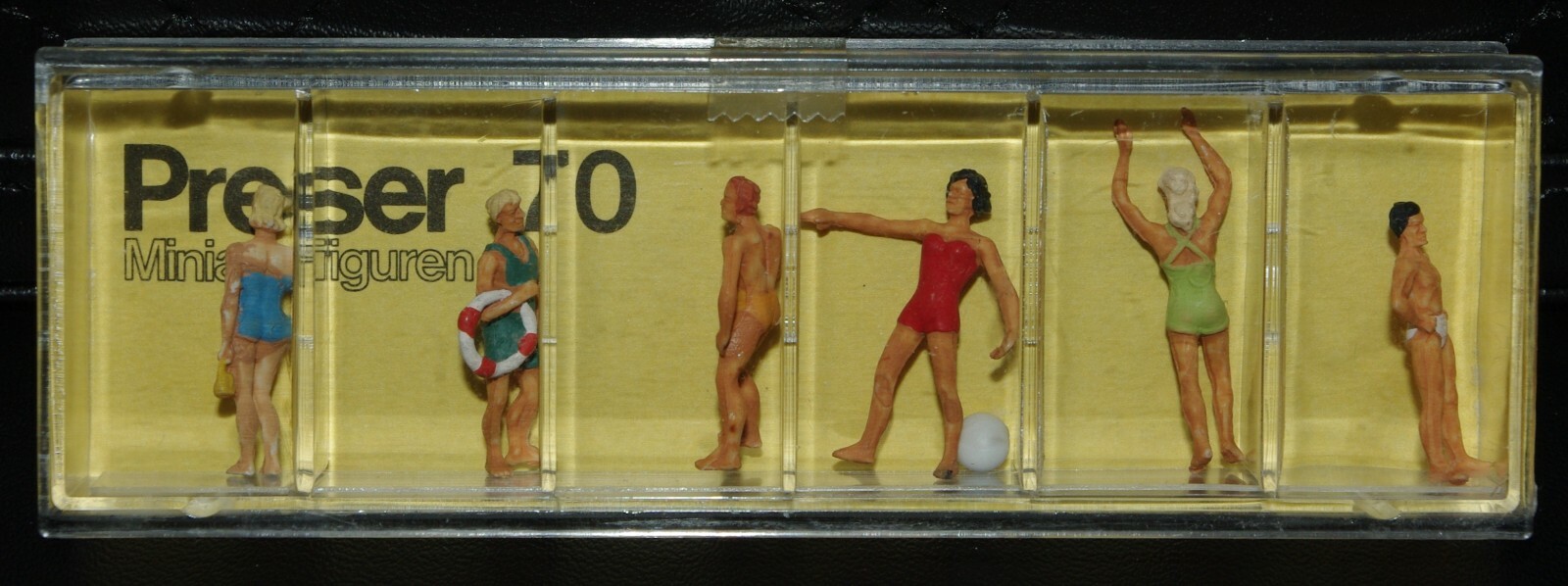 Preiser, Vintage, New, Item #70, HO scale, Beach goers