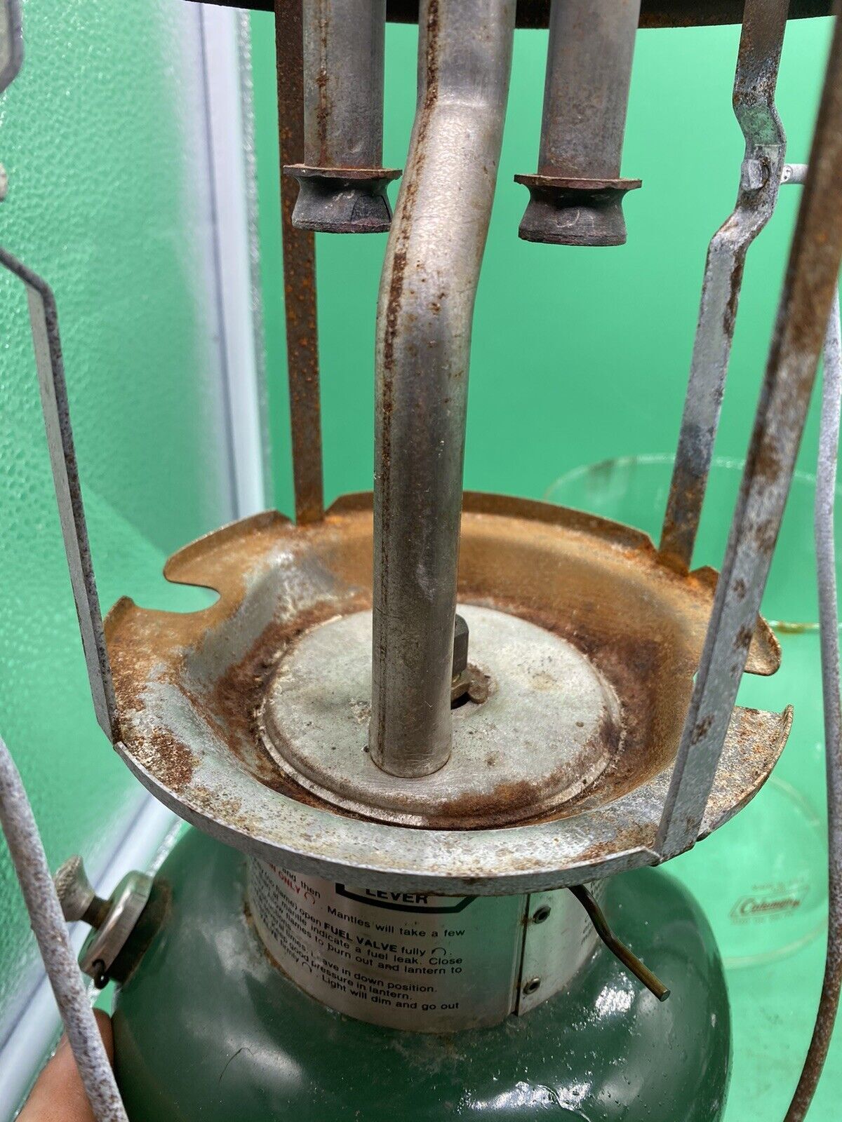 Vintage Coleman Dated 5/82 Double Mantle Lantern Model 220K