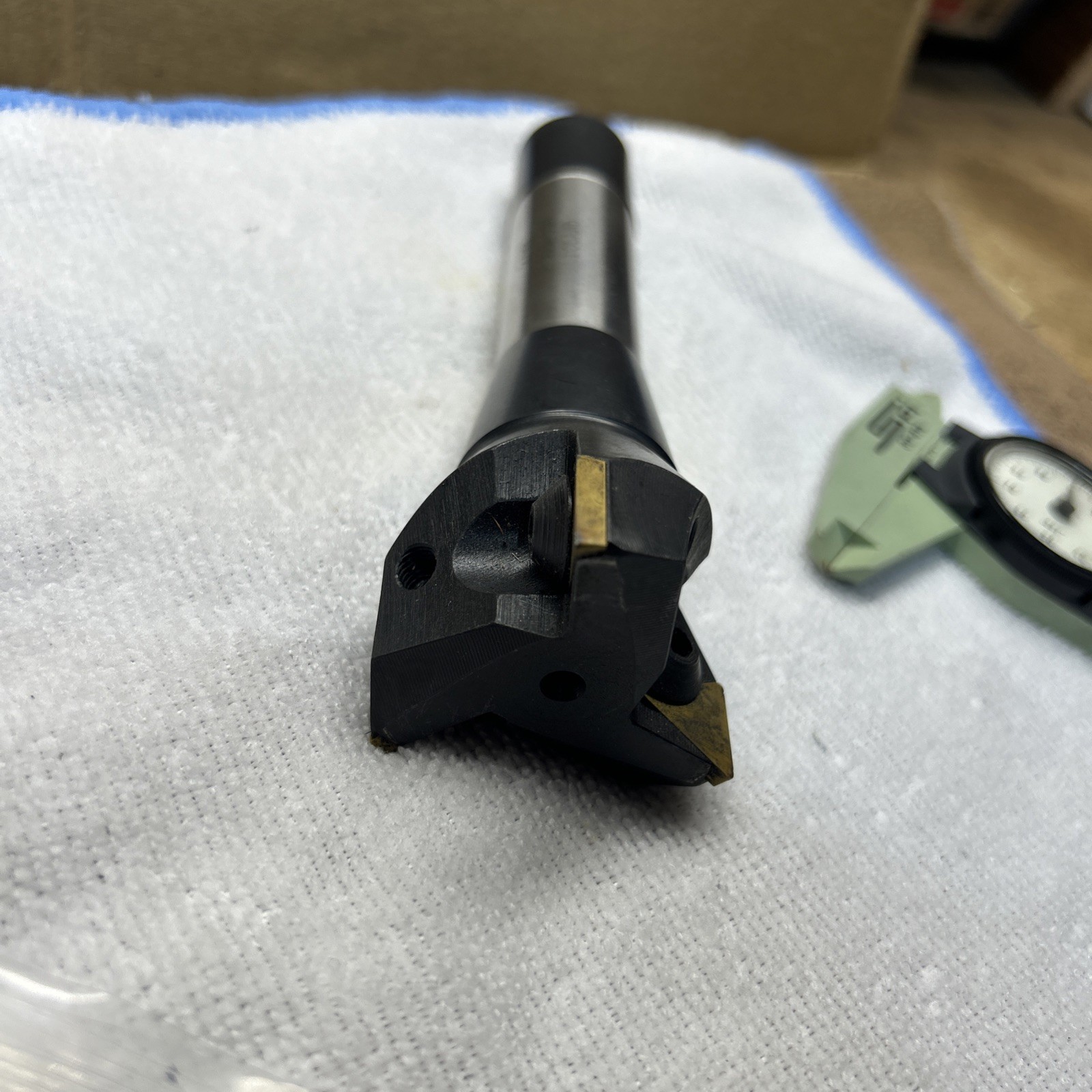 USED POLAND END BIT 2/R8 6-901-530