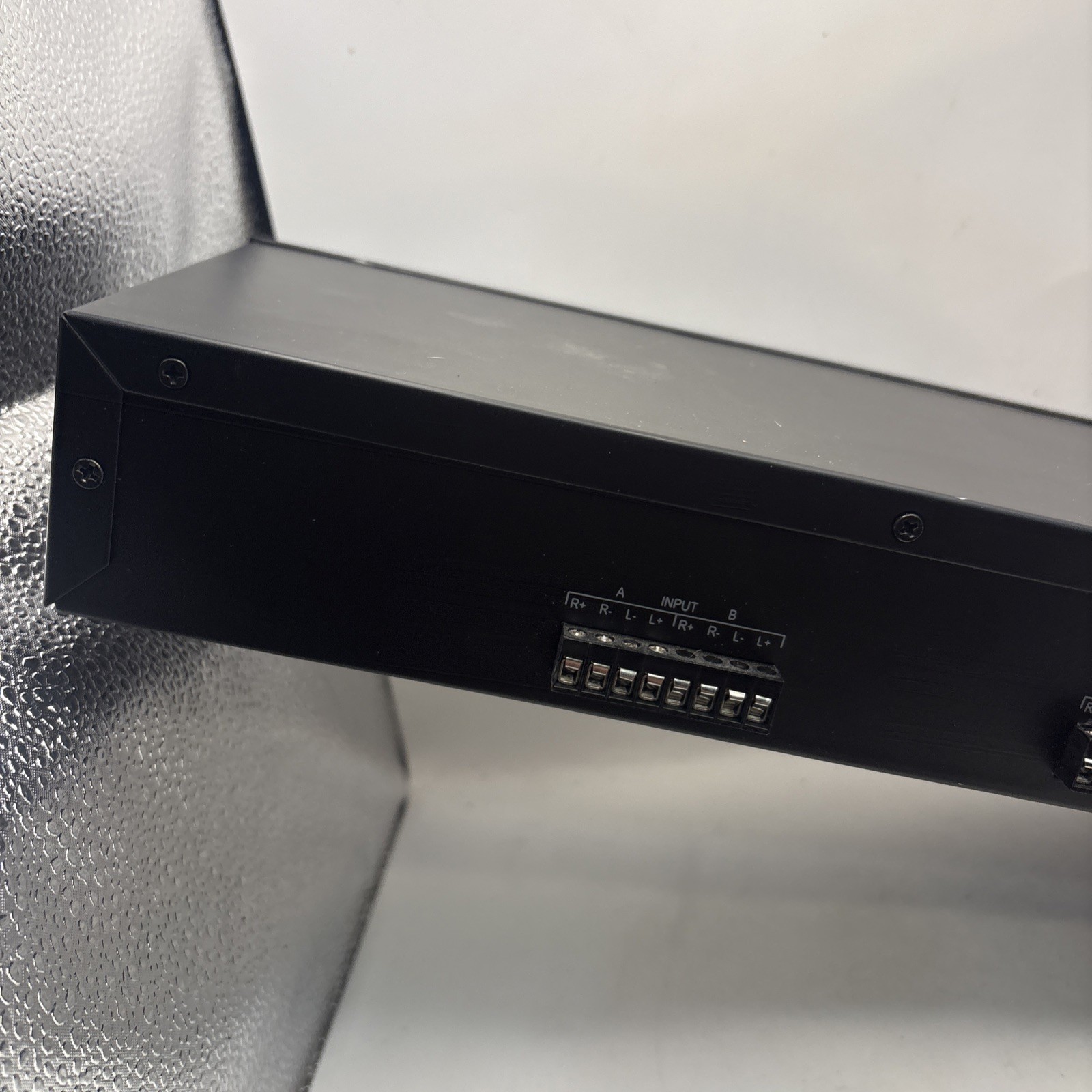 Monoprice MSV-4 Dual Source 4-Channel A/B Speaker Selector with Volume Control