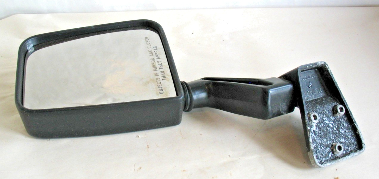 New NOS Mopar RH Jeep Mirror Kit 82200834 *Has Some Oxidation*