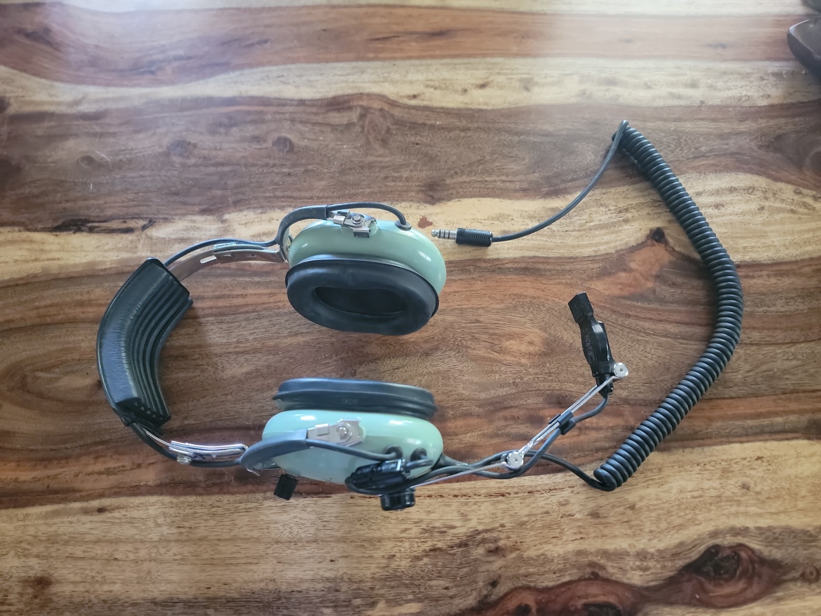 DAVID CLARK H10-76 HEADSET PILOT NOISE CANCELING AIRPLANE AVIATION