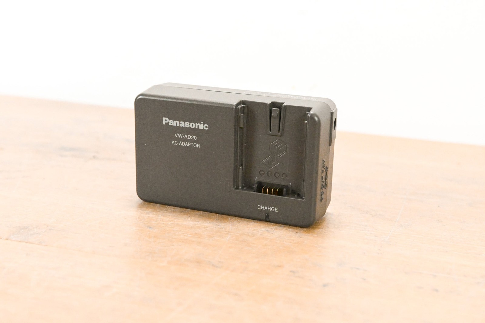 Panasonic VW-AD20 AC Adapter (NO POWER SUPPLY) CG011G4