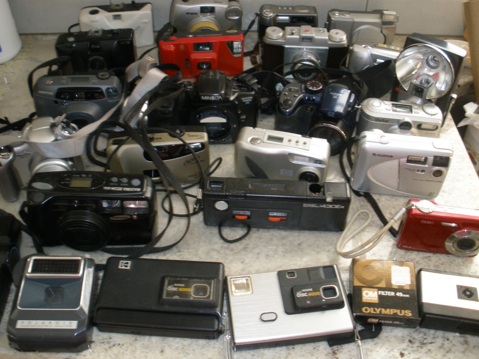 HUGE Lot 25 Mixed Lot of Cameras & Flashes PARTS ONLY