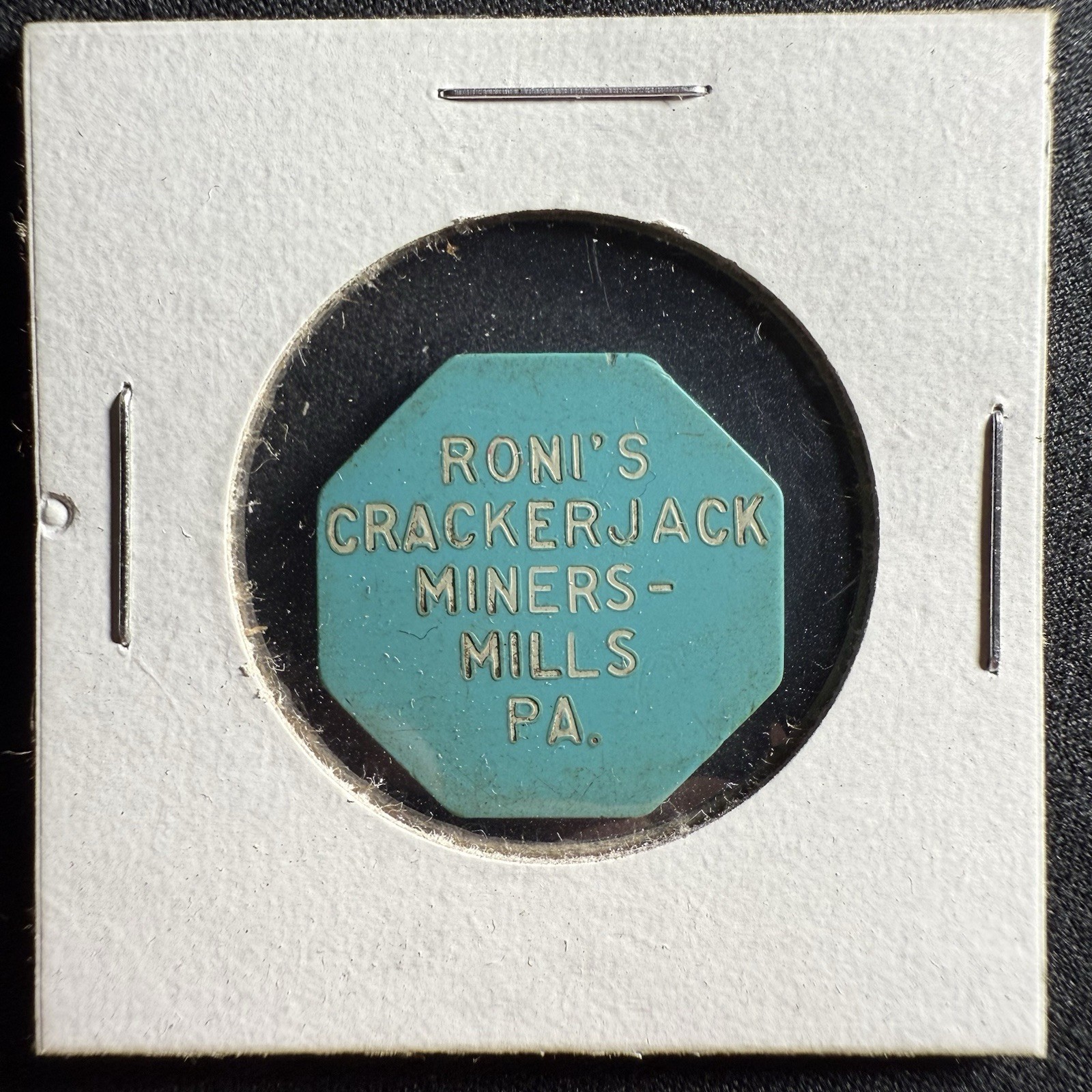 Roni’s Crackerjack. Miner Mills, PA. Good For $1 In Drinks. 8 Sided Token HS95