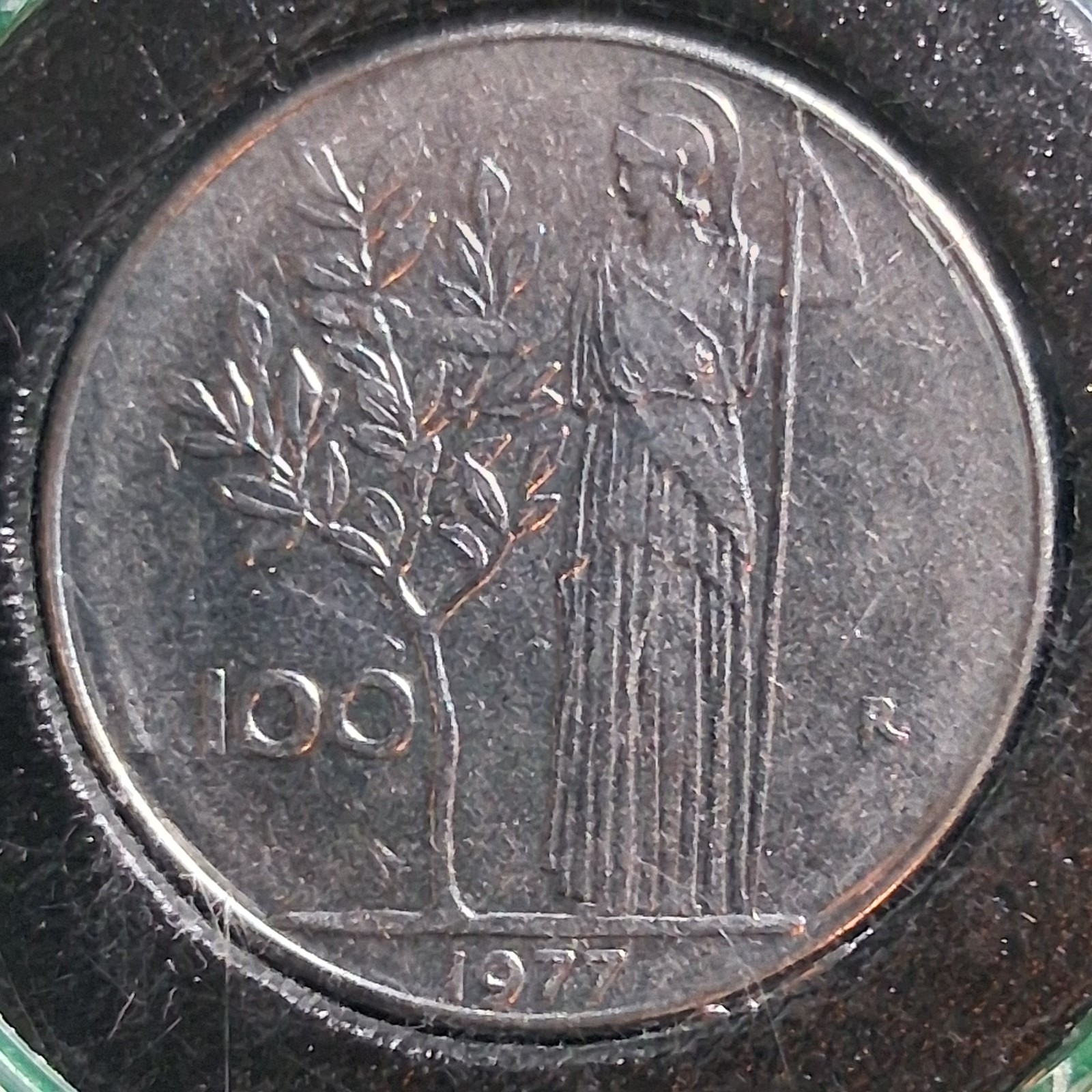 1977 Italy 100 Lire Head of Italia / Minerva Stainless Steel Coin