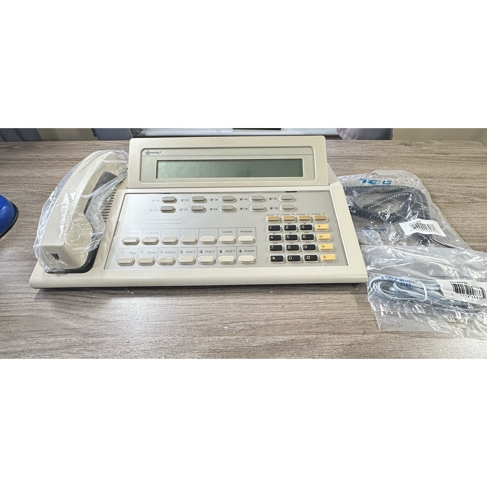 Mitel LCD Console 9108-007-000-NA Operator Phone Clean w/ Handset