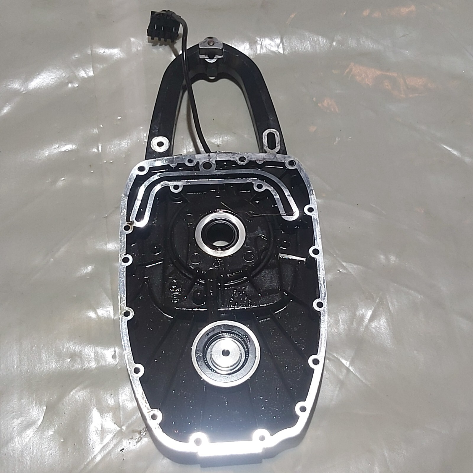 GENUINE BMW R1100 1993 -2001 INNER FRONT ENGINE COVER ALTERNATOR SUPPORT