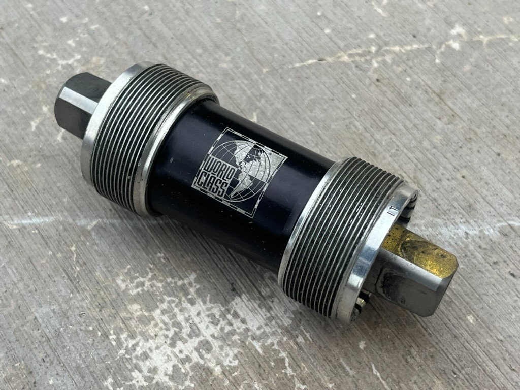 World Class Hollow Titanium JIS Square Taper Bottom Bracket | 68x103 mm / EXC