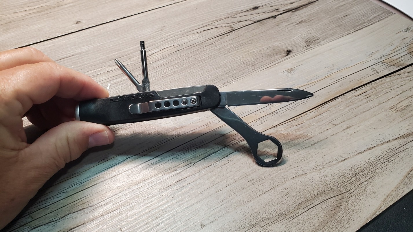 SkateKnife Skateboarding Skating Multitool Pocket Knife