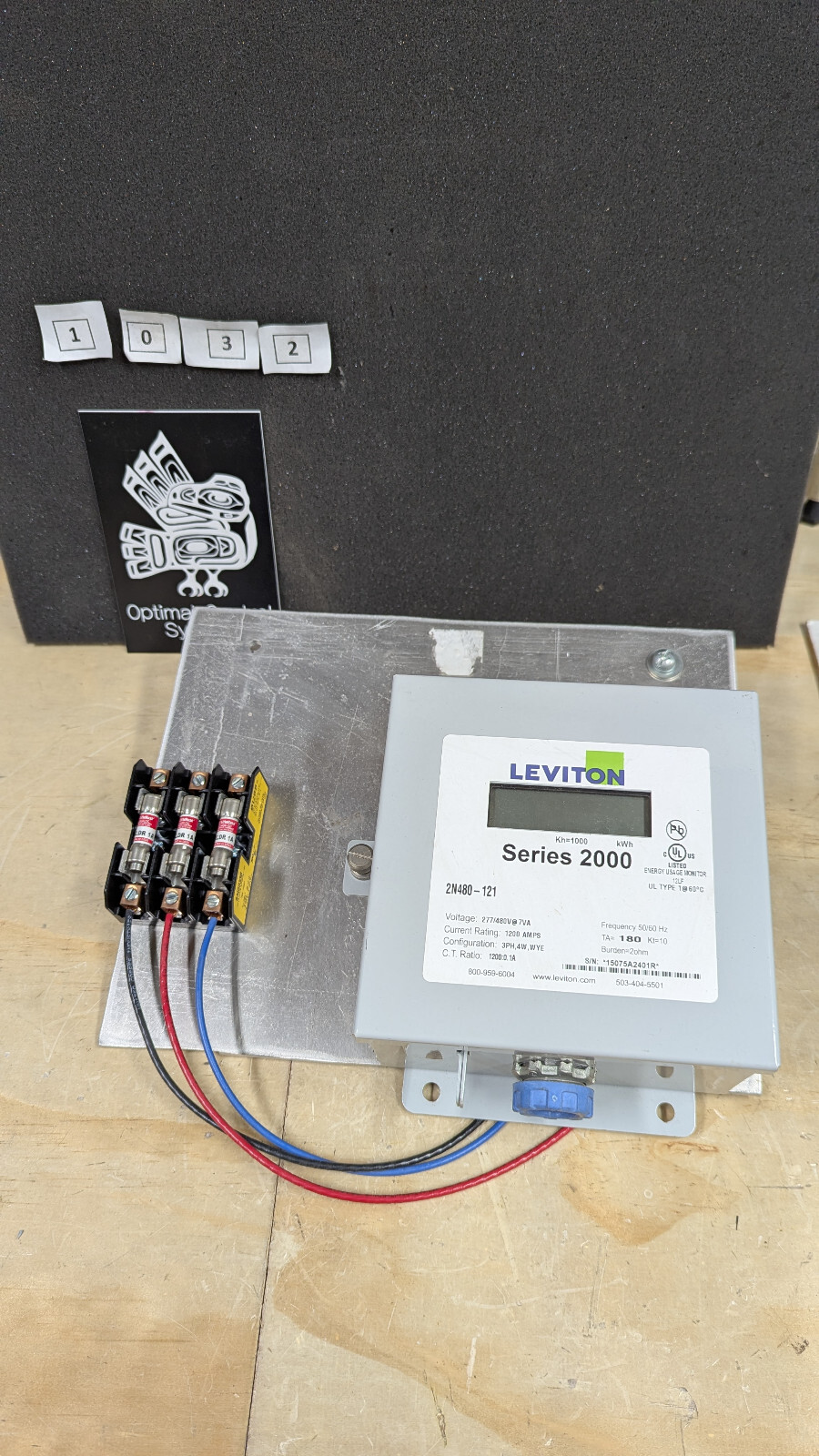 Leviton	electric submeter series 2000 3 phase 1200A 277/480V@7VA	2N480-121