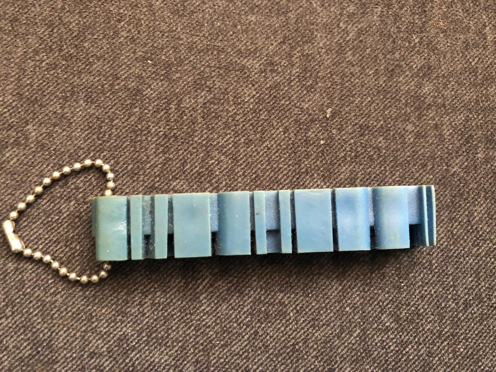 Vintage SKECHERS USA Keychain