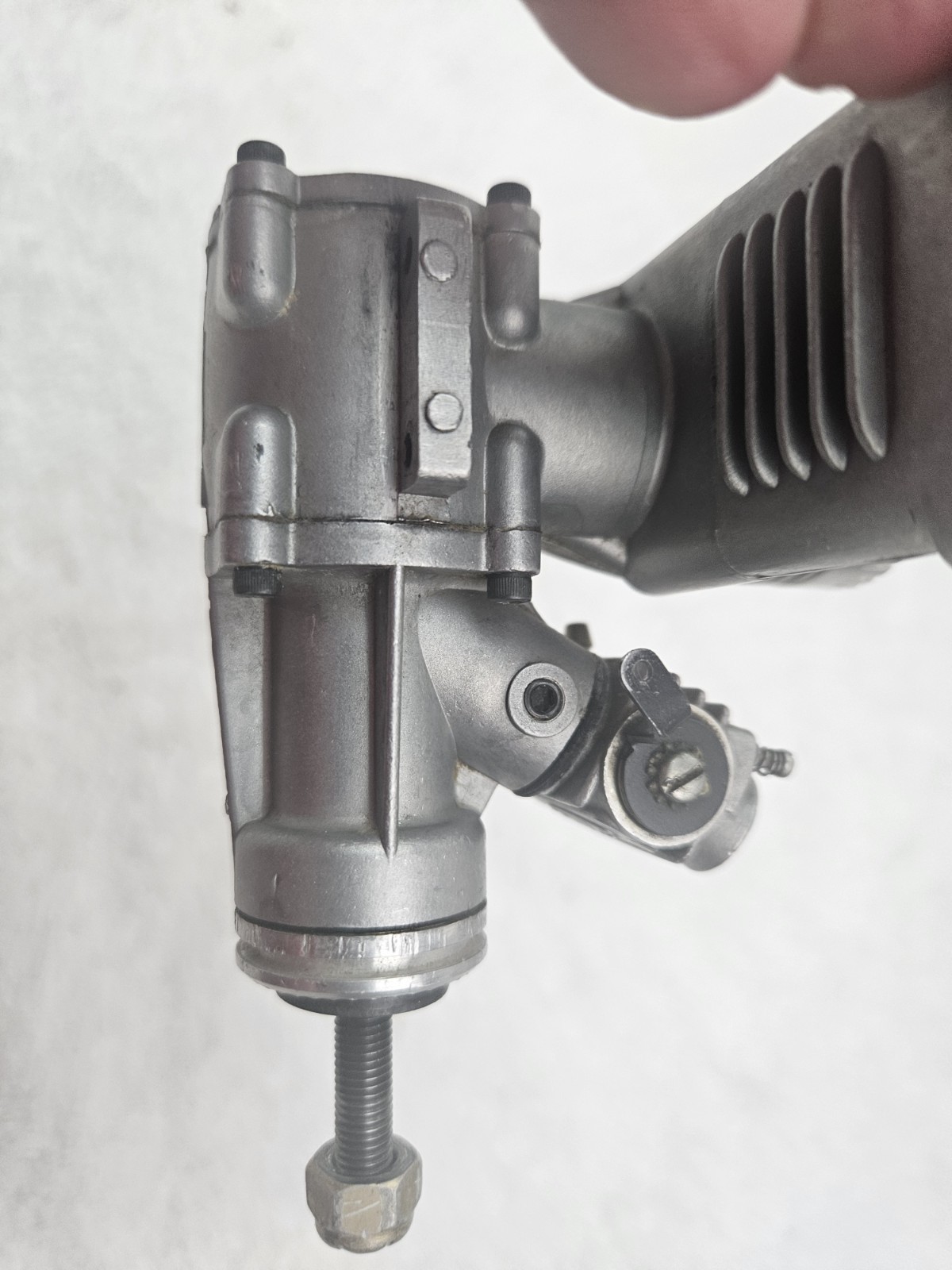 K&B 40 RC ENGINE UNUSED