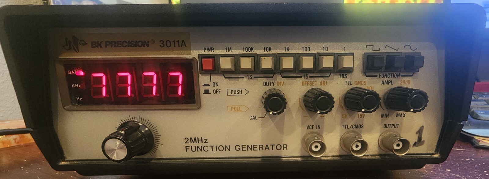 BK Precision 3011A Function Generator (174-10398) **Free Shipping**