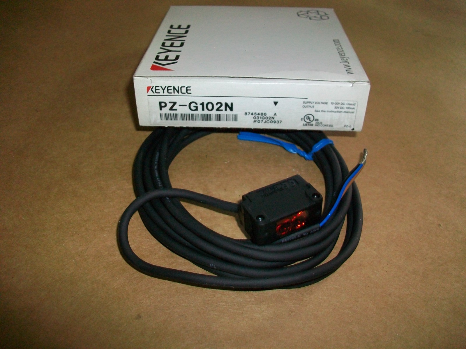 Keyence PZ-G102N Photoelectric Sensor PZG102N   NEW