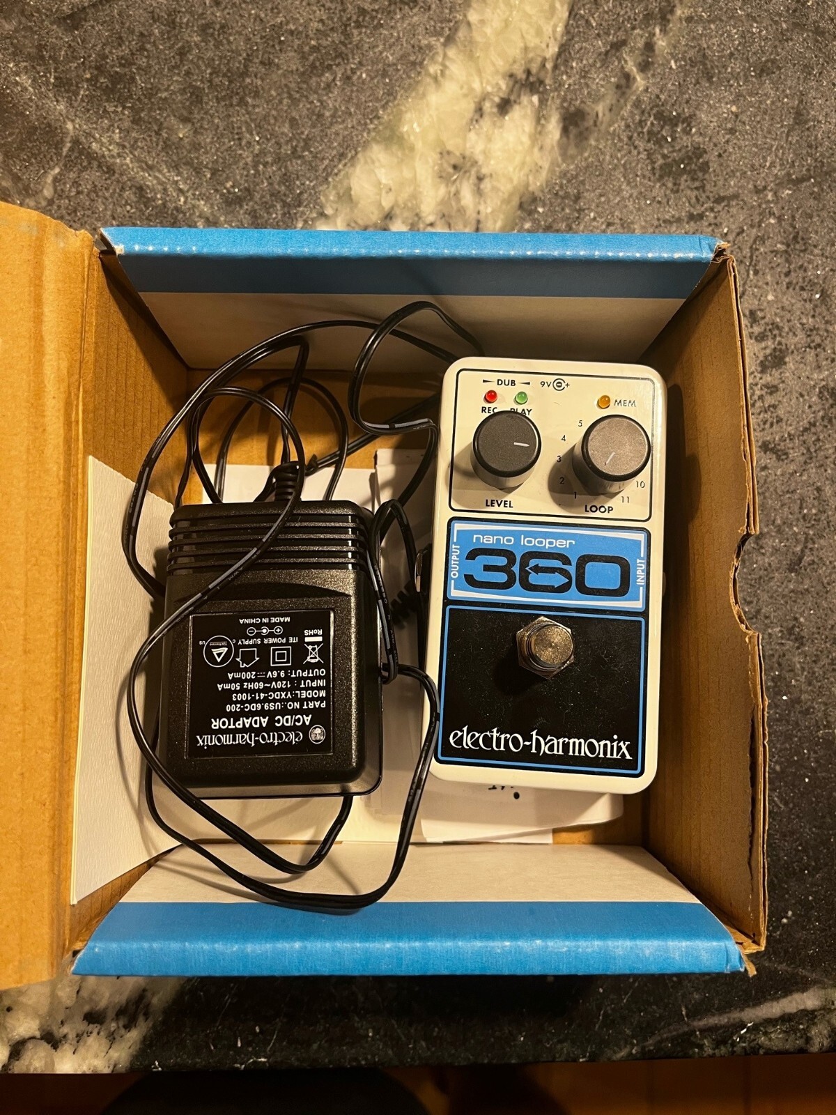 Electro Harmonix Nano Looper 360 w/ power supply