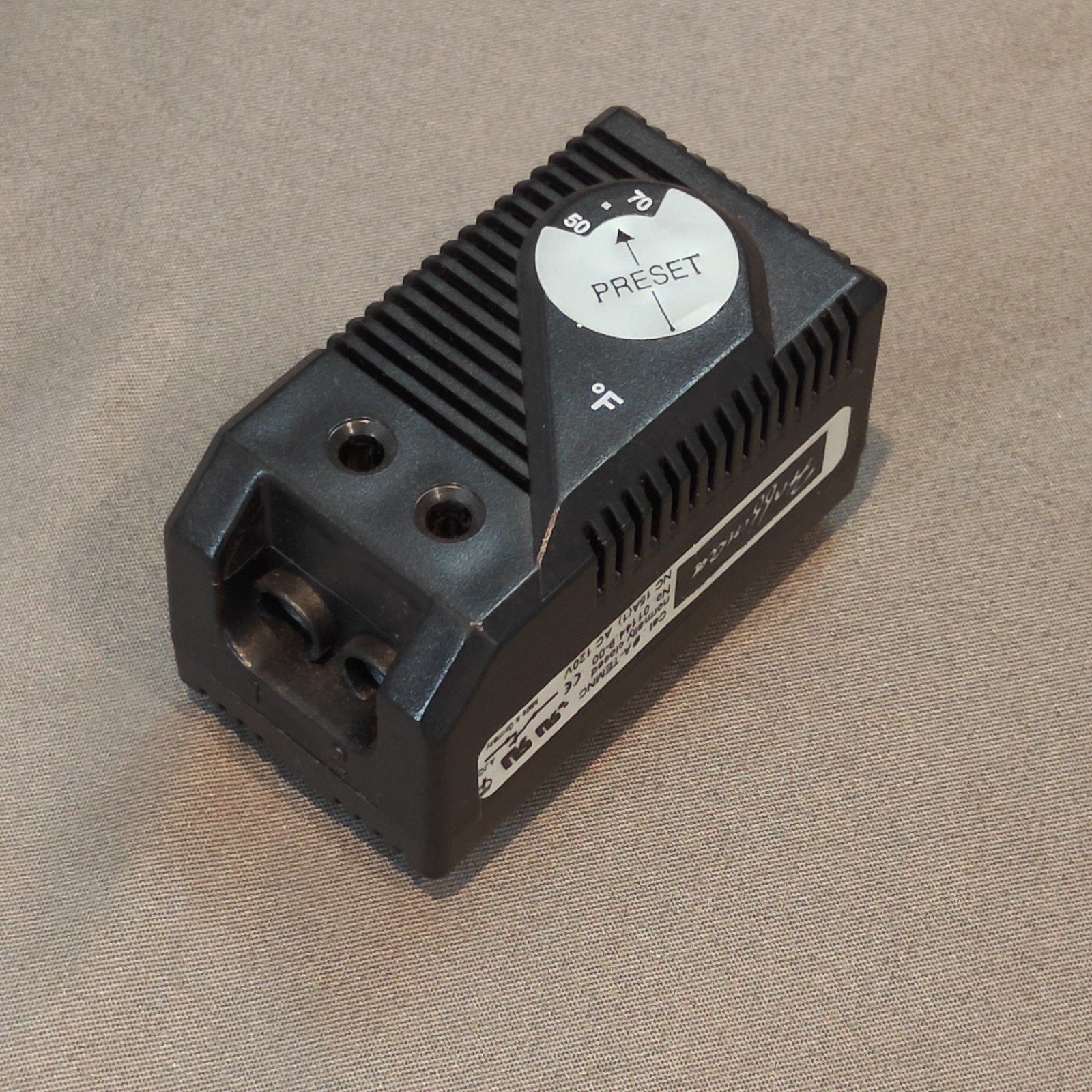 Hoffman A-TEMNC Thermostat Control - 15A 120VAC - 01144.9-00 - 32-140°F - Used