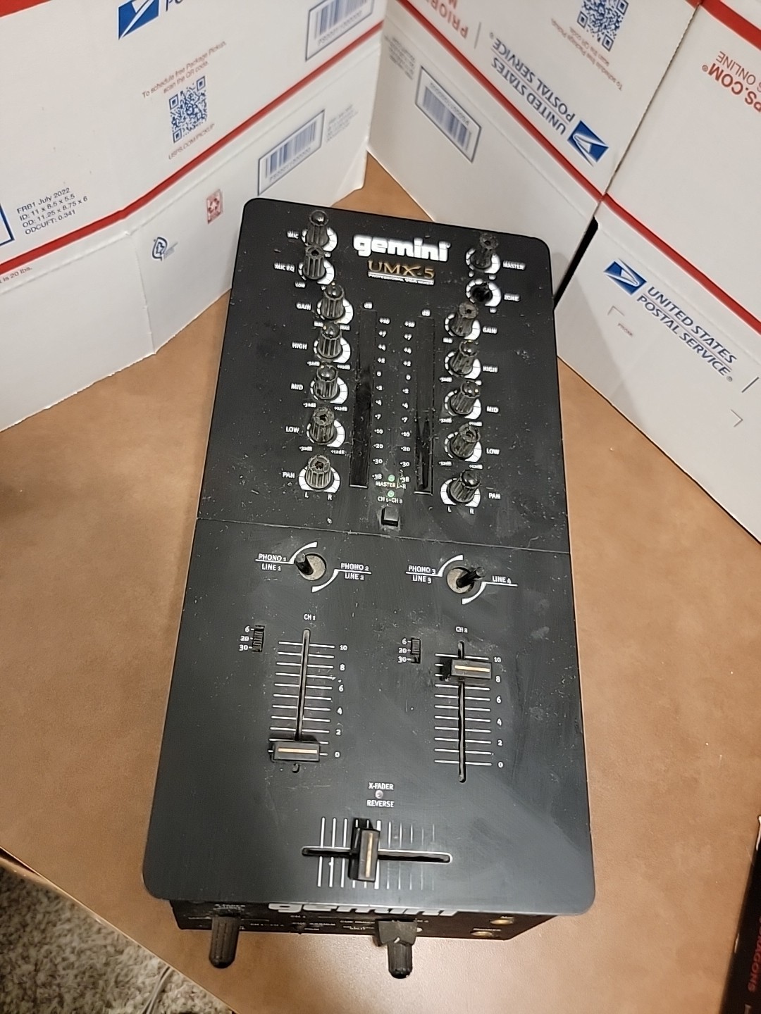 Gemini UMX-5 Professional VCA DJ Turntable Mixer  2 Channel Scratch Fader AS IS