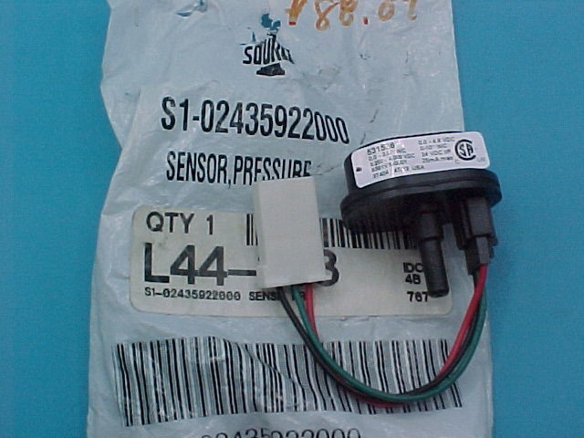 YORK PRESSURE SENSOR S1-02435922000 531536 SA