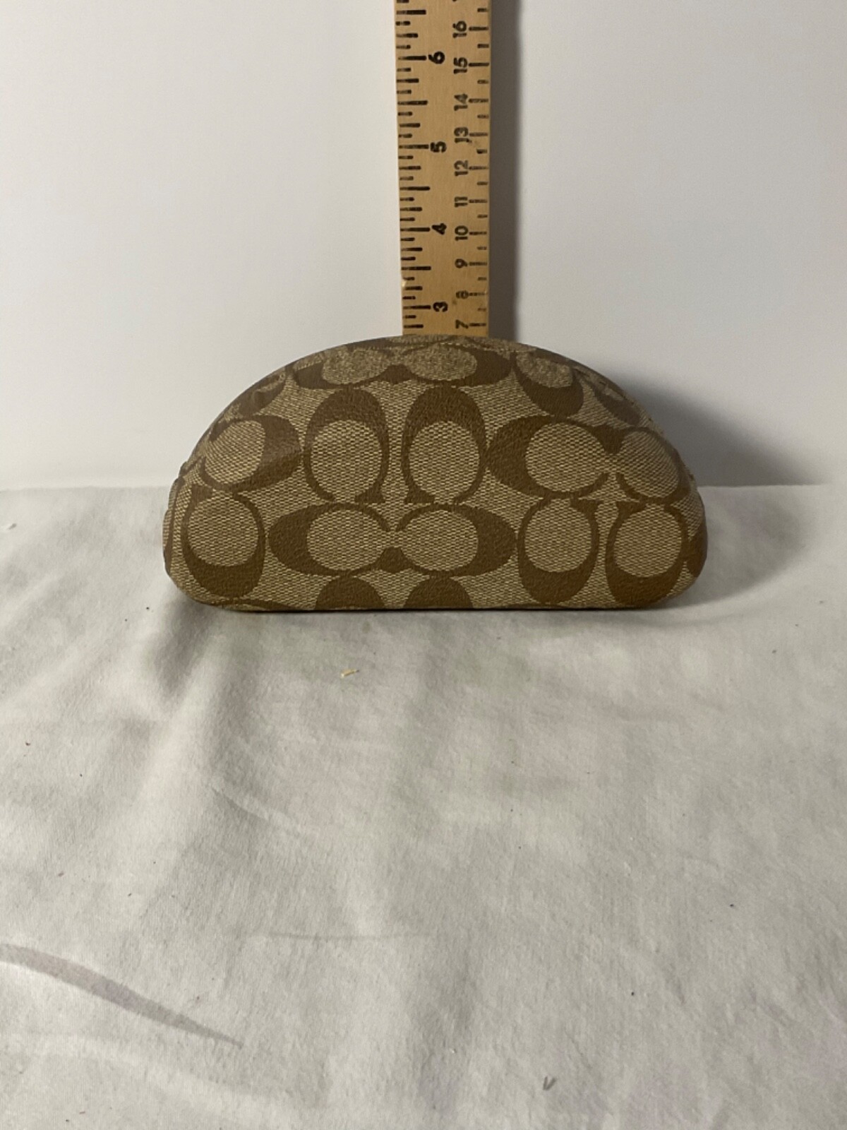 Hard case sunglass/eyeglasses case coach style logo