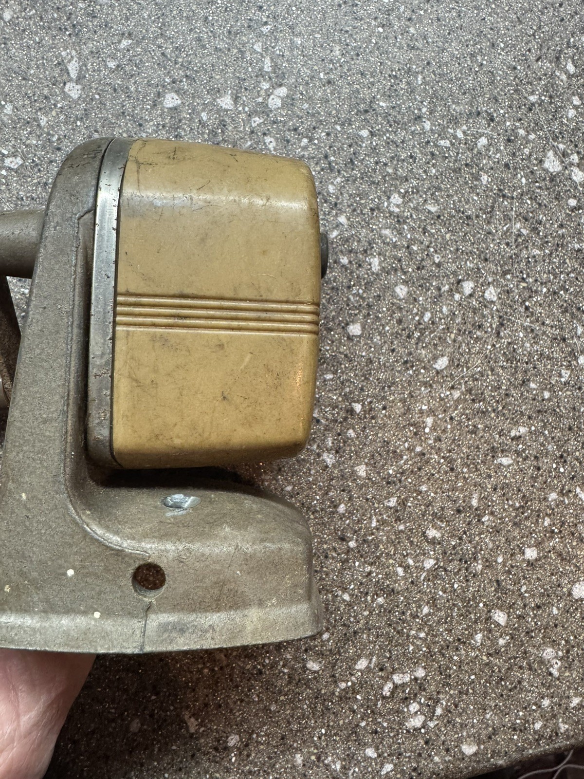 VTG Apsco Vacu-Base Vacuum Base Pencil Sharpener, Works missing bottom.