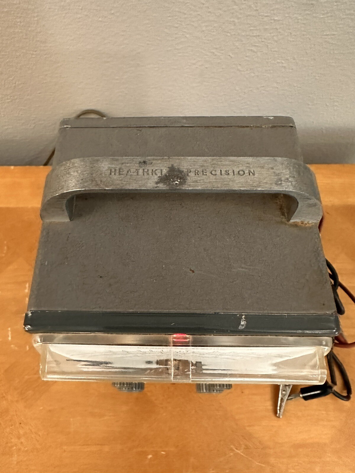Vintage Heathkit VTVM Model V-7A Vacuum Tube Meter Powers On / Untested