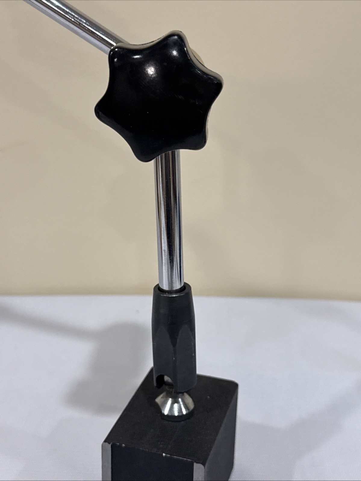 Adjustable Indicator Holder and Positioner w/ Universal Magnetic Base