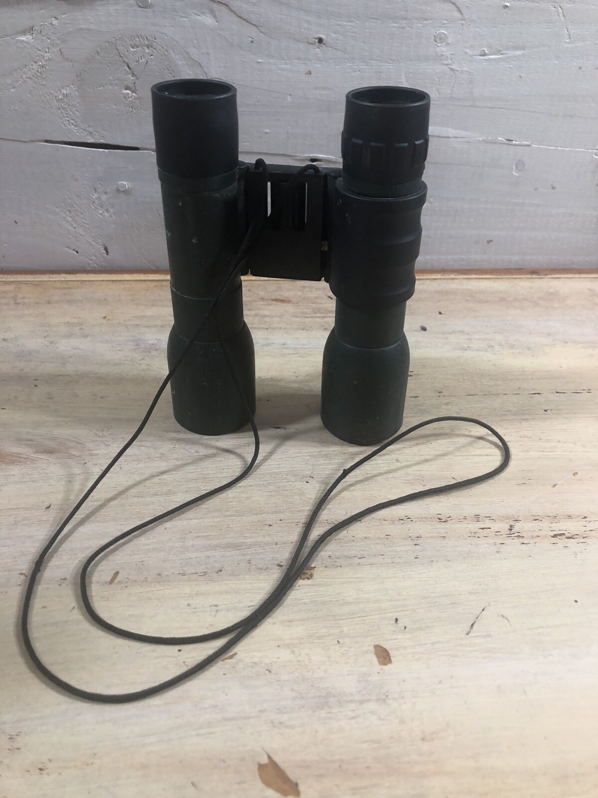 Eddie Bauer Binoculars 12X32 79m/1000m Green