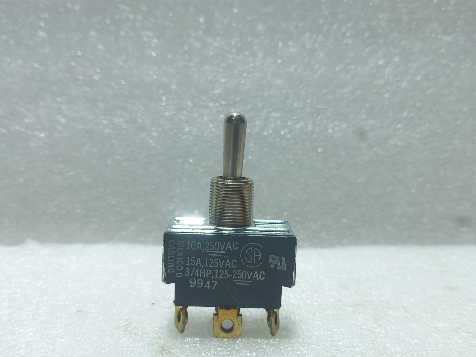 Eaton 9947 Toggle Switch 10A 250Vac 15A 125Vac 3/4HP 125-250Vac 2PCs In Lot