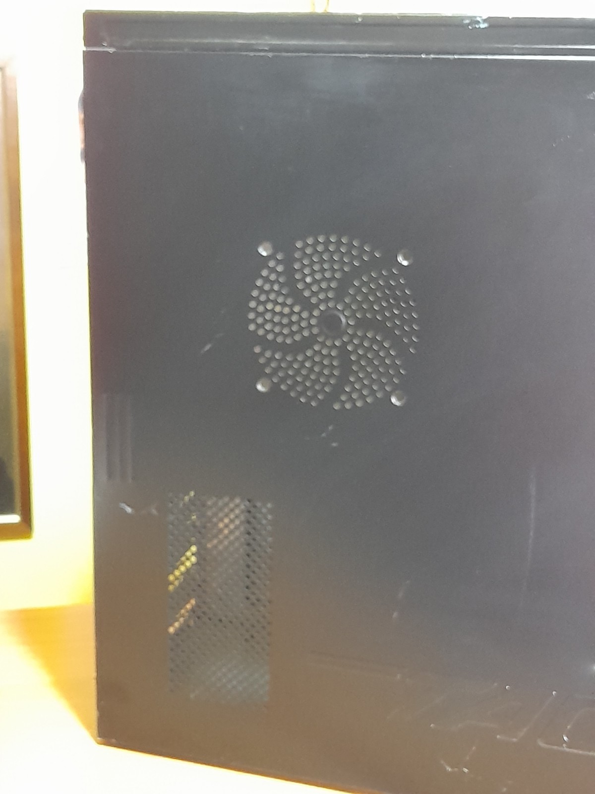 USED DESKTOP CASE