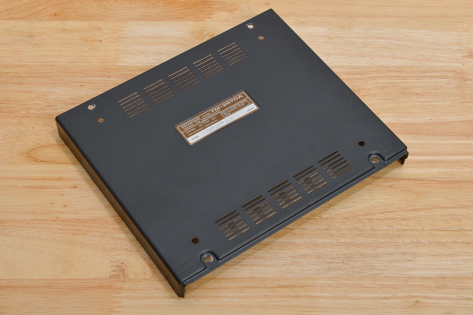 KENWOOD TM-2570 BOTTOM COVER (TM-2530A TM-2550A)